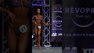 MIHARU選手ポージング【REVOPRO Presents TOKYO PRO 2022】 IFBB Bikini PRO MIHARU KURACHI / 倉地美晴 #shorts