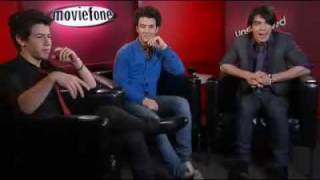 Jonas Brothers -  Hilarious interview clip