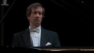 Nikolai Lugansky Performs Rachmaninoff’s Étude-Tableau, Op. 39 No. 2 | Tchaikovsky Concert Hall