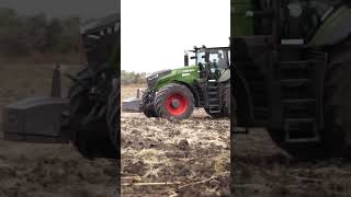 Fendt 1050 Vario’s Earth Shredding Power