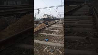 02331 Himgiri festival superfast exp departure from utraitia station