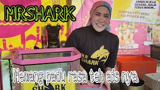 Memang Padu Teh Ais MRSHARK Di Bazar Ramadhan Kamunting.