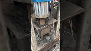 Aluminum chips press machine. metal chips briquette machine. how to make salt block?