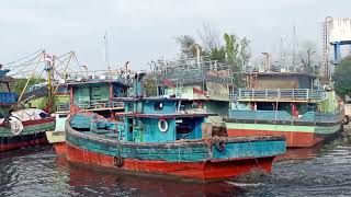 KAPAL TB BERTENAGA FULL#kapallaut #kapal #dermaga #kapalnelayan #pelabuhan #pelaut #SEMARANG