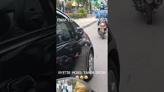 Ketika emak-emak bawa mobil 😂😂 #vlog #motovlog #erwinrz #meme #emakemak