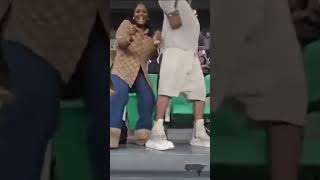 KOFFI OLOMIDE X MAMAN CY en direct de stade célèbre la victoire de Léopards #viral #arena #ferregola