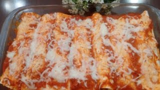 Mexican enchiladas with chicken  انشيلادا الدجاج بالصوص الاحمر المميز