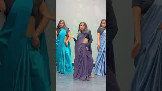 Majaa karuya jara 😍#viral #trending #bestie #dance #reelsinstagram #reels #punekar