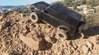 TRAXXAS TRX4 FORD BRONCO 2021 BLACK IN OFF ROAD HILL