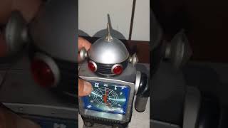 radyolu saatli robot