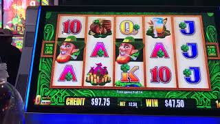 Slot Machine Big Hits/Bonus Play Action