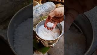 Freshly ground Getti chutney in Traditional Ammikal  #foodzeee