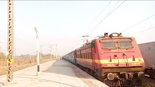 Continuous Honking Show by BRC WAP-4E Hauled 12972 Bhavnagar - Bandra Express at Kelve Road..!!!