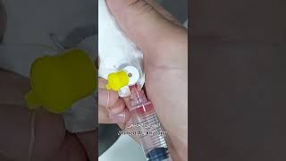 تركيب كانيولا للأطفال Cannula insertion for children