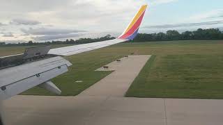 Southwest Airlines 737-700 Landing in Columbia MO (Diverted Flight) (SNA-COU)