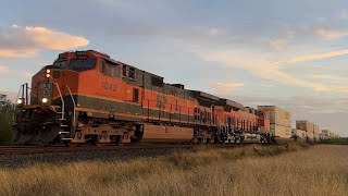 BNSF H1 Dash 9 1042 Leads Q-CHIROB