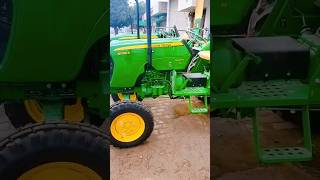 John Deere 🦌 Tractor 🚜 #tractor #farmer #tractorlover #agriculture #farming #johandeere #shorts