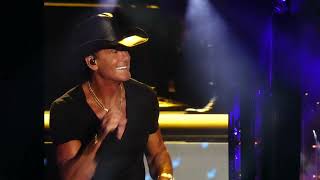 Tim McGraw 2  - CMA fest 2023