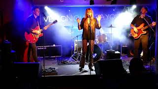 Véronique Gayot & Band – Love At First Sight (Hafenbar Tegel, Berlin 01.11.2023)