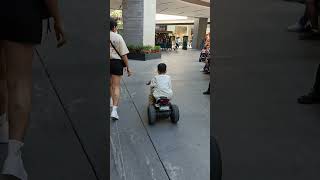 A ver si me alcanzas! 🤪☺️🚗🚗🏁 #funny #run #mariocart #carreritas #diversion #carros #f1 #shorts #fyp