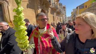 Canicattì, domenica delle Palme: Gesu’in processione con l’asinello, Signore fermati in questo mondo