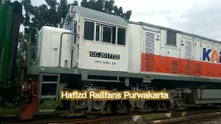 Hunting Kereta Api Di Purwakarta Banyak Keretanya !