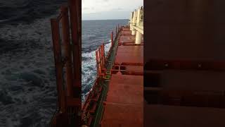 SHIP UNDERWAY | SAILORS | SEAMEN | SEAFERERS | MERCHANT NAVY | OCEAN | WAVES | SEA | SHIP | VESSEL