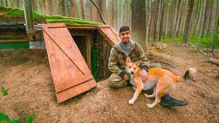 ЧТО СНЯЛА ФОТОЛОВУШКА? ПОВЕСИЛ УМЫВАЛЬНИК. ОБНОВИЛ ДВЕРИ. ГОВЯДИНА В ТАНДЫРЕ. 32 СЕРИЯ.