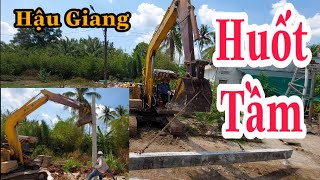 Xe Cuốc miền tây_máy đào đóng cột Bê Tông dài 6mét hơi huốt tầm xe sumitomo SH 60