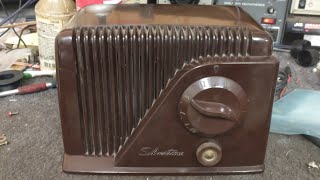 Servicing a 1949 Sears Silvertone cat. # 9000 AA5 vacuum tube AM radio.