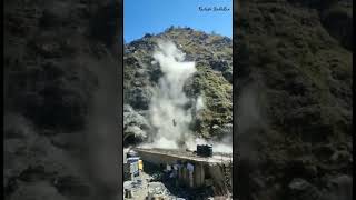 A massive landslide blocked Jammu - Srinagar national highway near banihal. #news #landslide #shorts