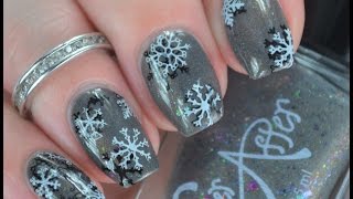 Flakie Snow Flakes | Sam H Nails