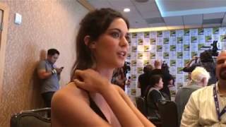 SDCC 2017: Talking Reign with SUPERGIRL's Odette Annable