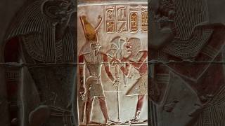 What is he offering Horus? #shorts #egypt #history