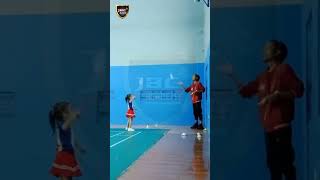 Cara Melatih Dasar Badminton #shorts #badminton