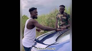 Kwaw weezy caught smokíng weèd on sojaman dna car🤣🤣🤣🤣