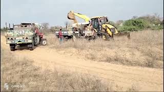 Jcb 3dx Backhoe Loader Machine Loading Red Mud In Mahindra and Swaraj Tractor | Jcb Tractor Video