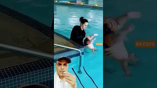 Mom teaches little kids how to swim#shortvideo #shortvide #shorts #short