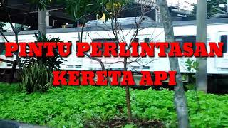 palang pintu perlintasan kereta api