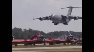 C-17 Globemaster - Tactical landing - full power!