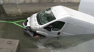 RECUPERATO UN FURGONE NEL LAGO A PREDORE