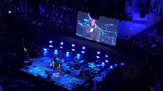 Eddie Vedder & Glen Hansard - Falling Slowly - Royal Albert Hall London - 24/3/2024 - TCT Ovation