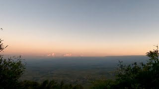 Timelapse de cumulonimbos creciendo sobre la provincia de Soria al atardecer vistos desde Álava