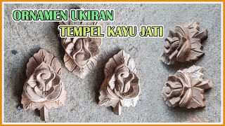 ORNAMEN UKIRAN TEMPEL MOTIF BUNGA DARI KAYU JATI