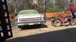 Wheel Horse vs Ford LTD  -  Which one is louder?