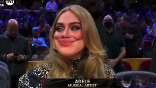 Stan twitter: Smiling Adele staying unbothered