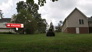 Watch Exmark Lazer Z Tackle Two Lawns at Once | Side-by-Side Cutting