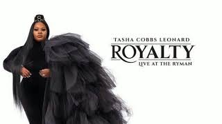 Tasha Cobbs - Pour it out (video lyrics)