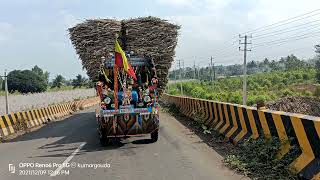 Heavy Loaded sugarcane NewHolland Tractor pulling  / Sugarcane heavy loaded trolley