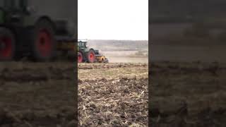 Soil Conqueror: Fendt 1050 Vario in Action